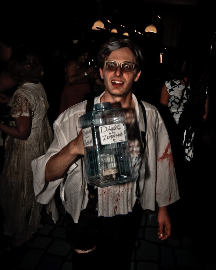 zombie-prom-15.jpg