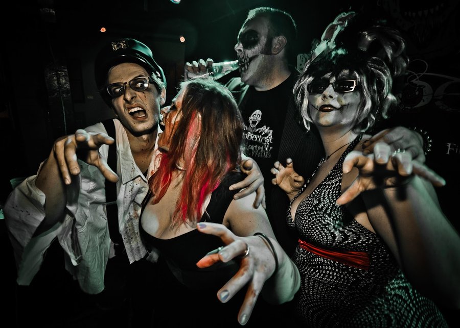 zombie-prom-3.jpg